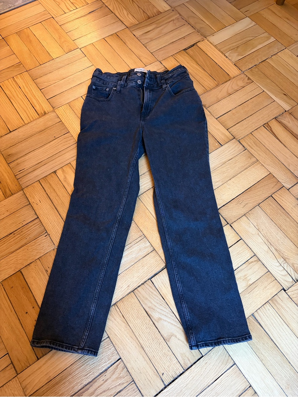 Abercrombie & Fitch Straight-Leg Jeans in Deep Indigo